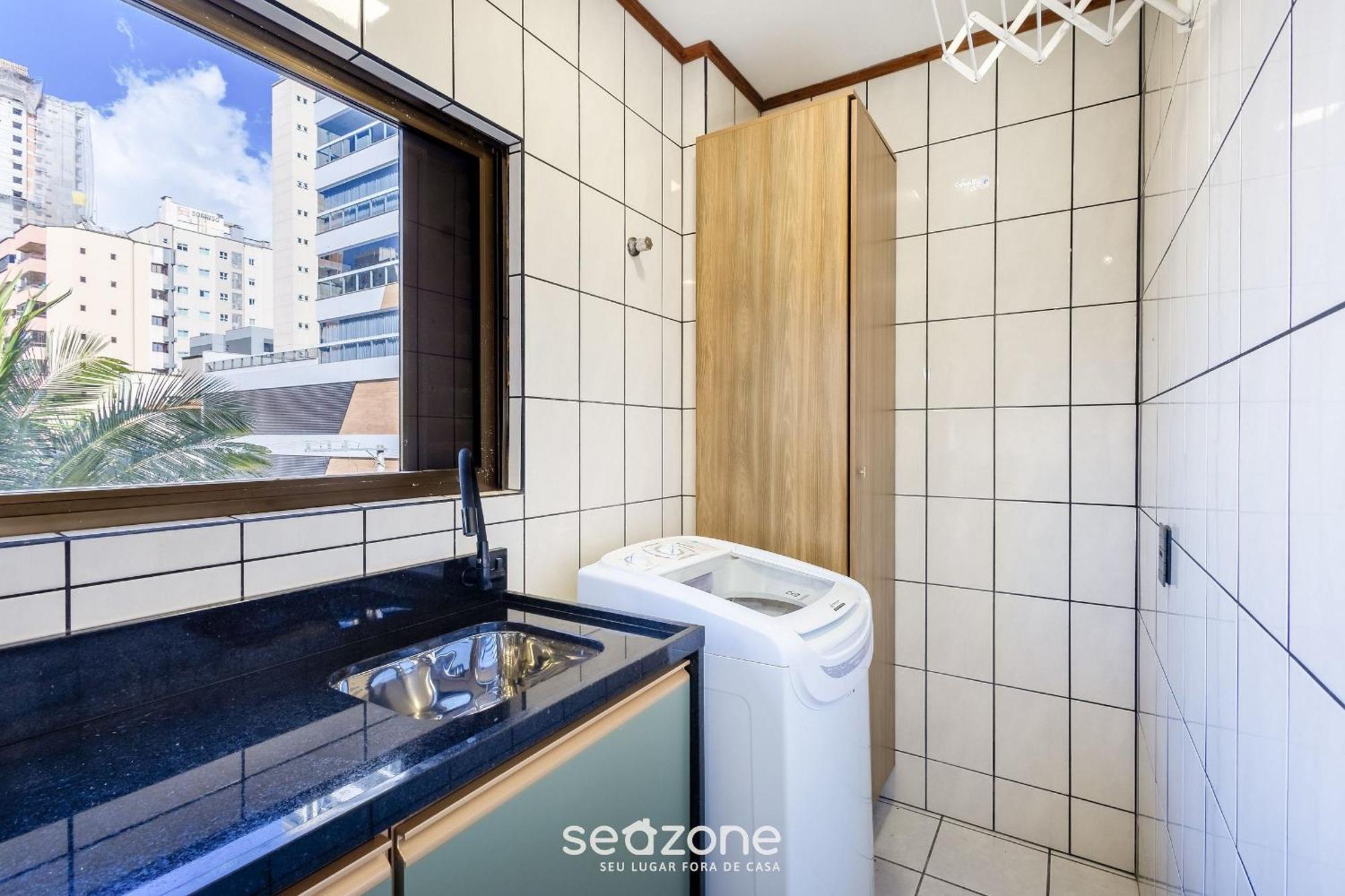 Lindo Apto 1 Quadra Do Mar Meia Praia Eis305 伊塔佩马 外观 照片